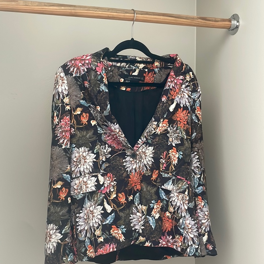Zara vintage floral blazer